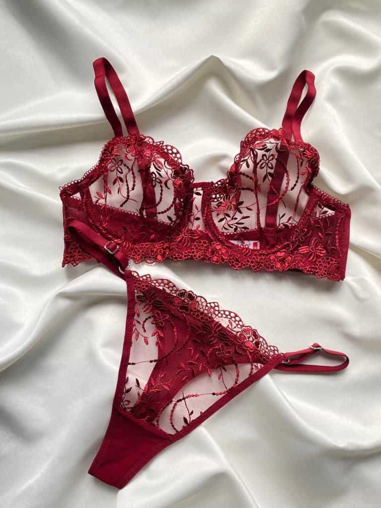 Bordo Işlemeli Brode Takım