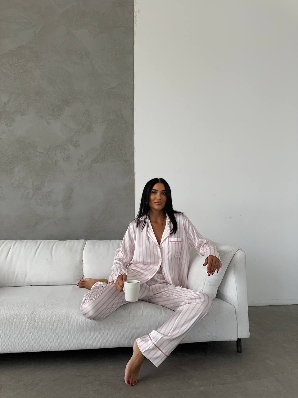 Pudra Pembesi Geniş Beyaz Çizgili Uzun Saten Pijama Takımı - Fotoğraf 6